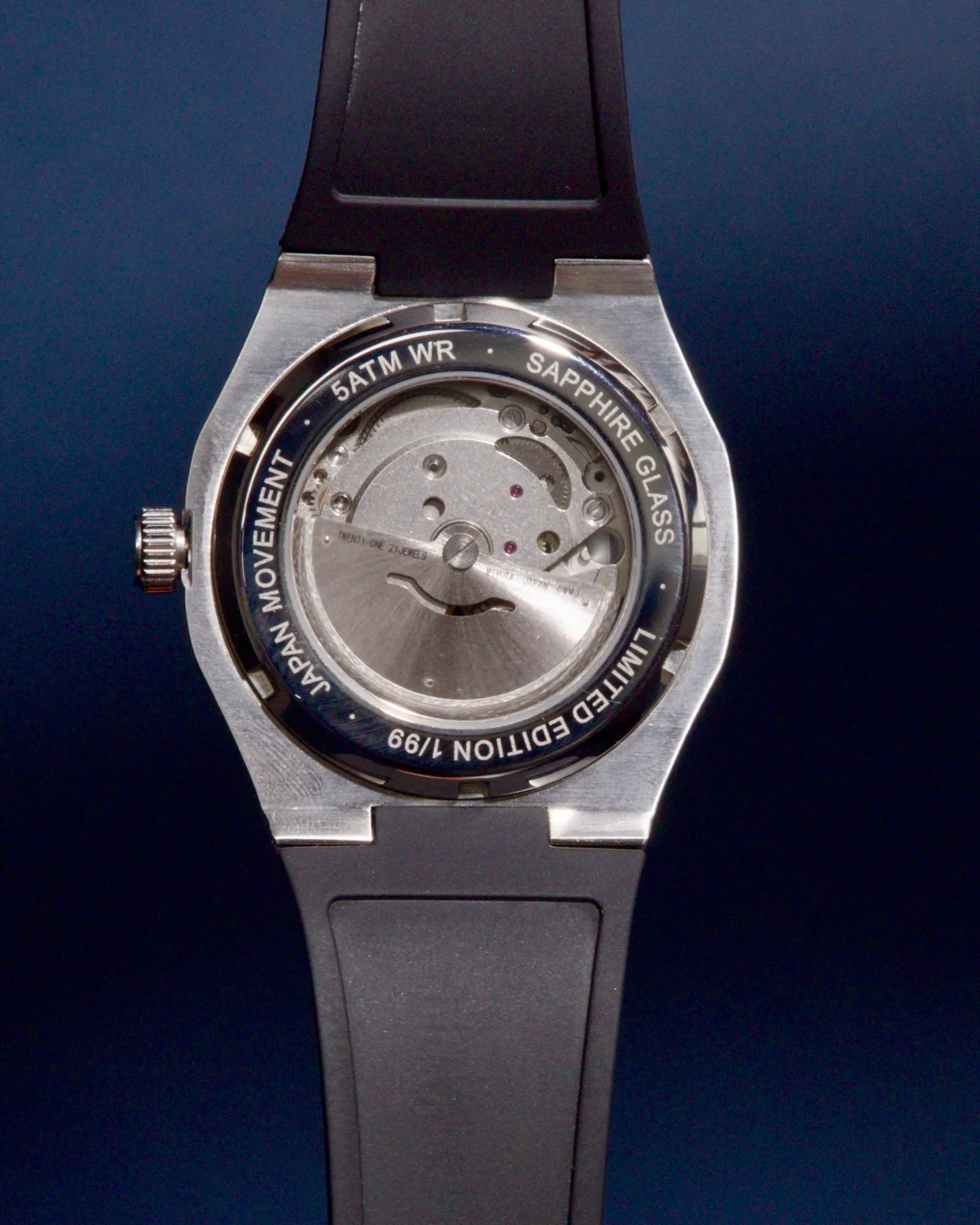 Soltere Visto caseback on a deep blue backdrop, Miyota automatic movement, Limited Edition /99
